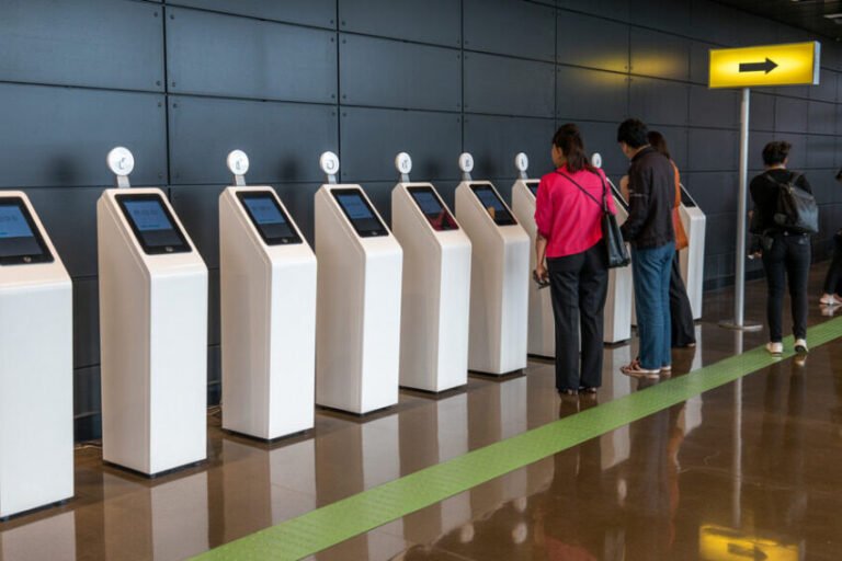 Spain Revolutionizes the Immigration System by Introducing a Fully Digital Platform for Submitting Work Permits, Residence Visas, and Family Reunification Applications, Making the Process More Accessible and Efficient